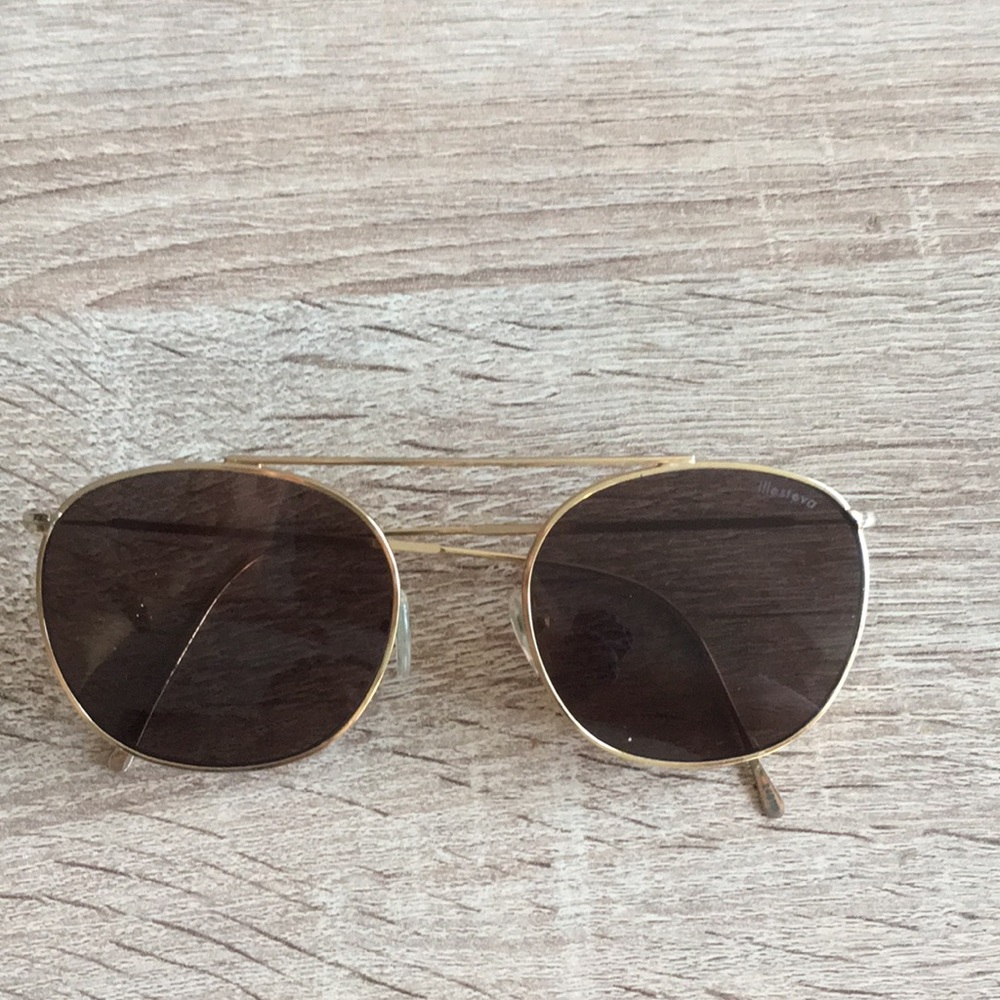 Illesteva sunglasses